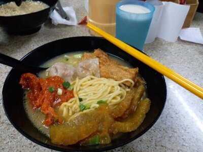 拱照車仔面 (香港仔)