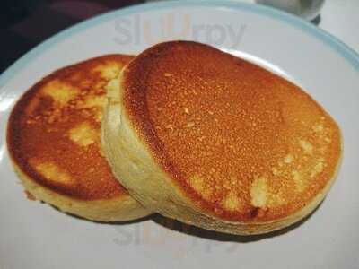 Layer’s Cafe & Pancakes