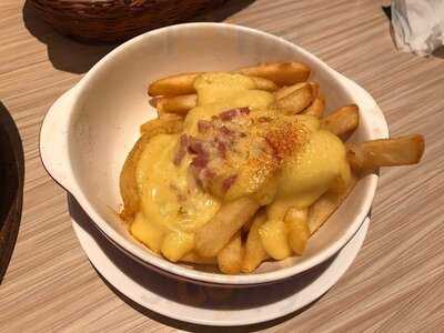 Pizza Hut (butterfly Plaza)