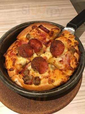 Pizza Hut (butterfly Plaza)