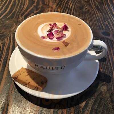 Habitu Caffe (德和大廈)