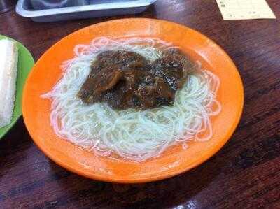 劉萬利咖啡粉面燒臘飯