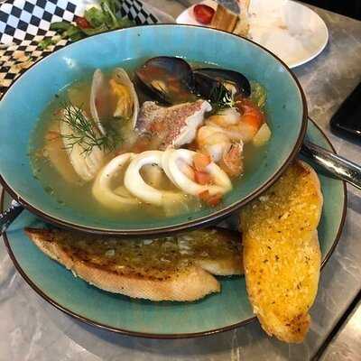 Sparkling House Seafood & Oyster Bar