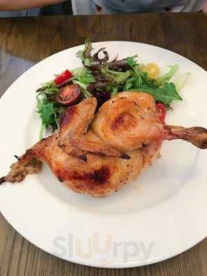 Sing Woo Road Bar & Grill