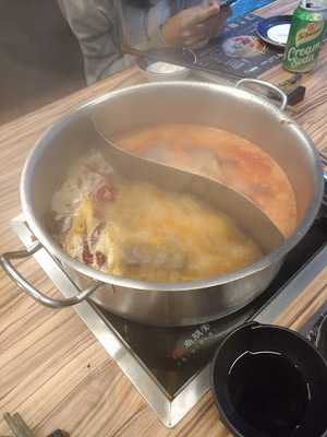 金裝麻辣海鮮火鍋