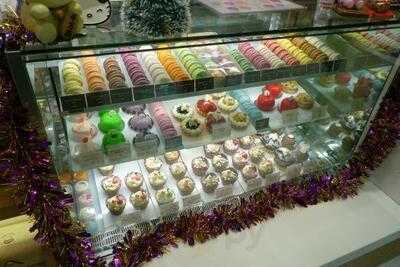 Hello Kitty Le Petit Cafe