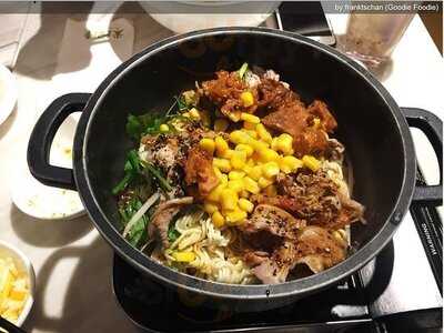 米线阵 (加拿芬广场)