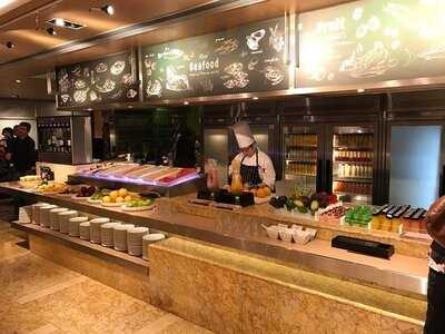 The Lounge (香港萬麗海景酒店)