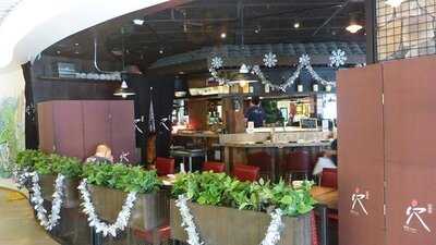 穴 (新城市廣場)