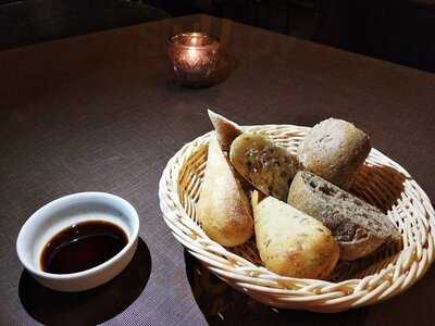 Hurricane Bar+kitchen