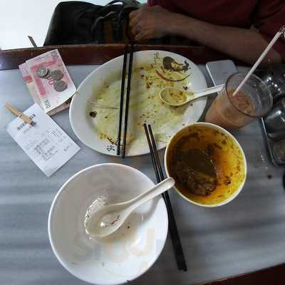 洪強清湯腩咖哩專門店