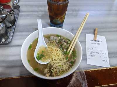 洪強清湯腩咖哩專門店