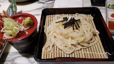 家賀屋刺身壽司專門店