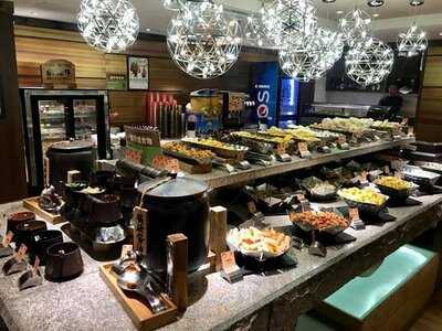 盛八日式火鍋放題店