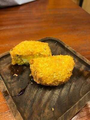 Antoshimo Cafe & Bakery