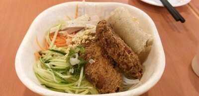 新巴黎越南餐廳