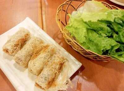 新巴黎越南餐廳