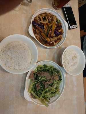 鴻運星美食餐廳