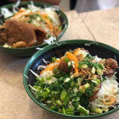 小巴黎越南餐廳 ()