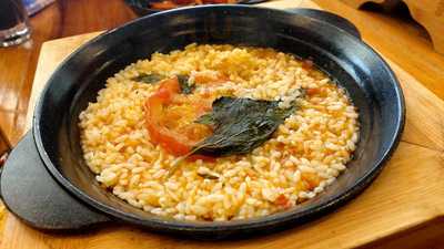 Antoshimo Cafe & Bakery