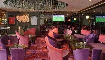 嘉年華吧 (麗豪酒店)