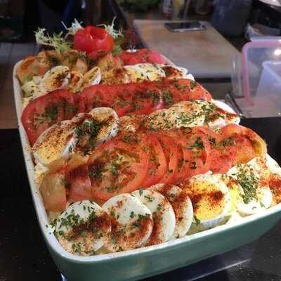 Bistro Bistro Cafe & Lounge