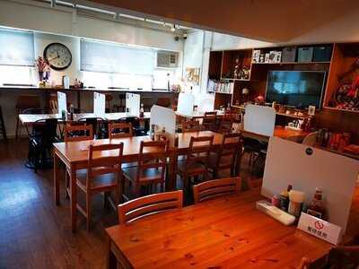 The 5b Private Corner