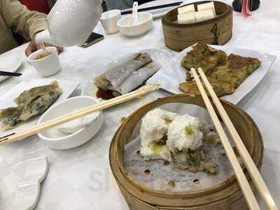 联邦皇宫 (天耀广场)