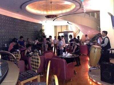 Vic's 酒廊 Vic's Pub