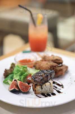 Amante Bar & Restaurant