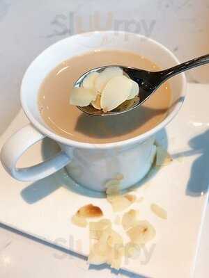 Dazzling Cafe (皇室堡)