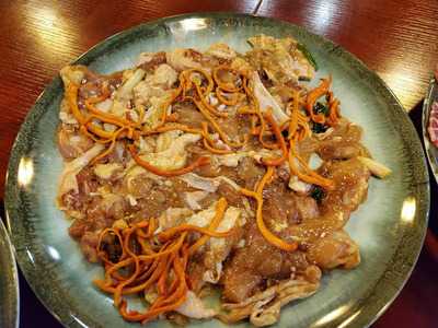 有蒸汽海鮮石鍋專門店