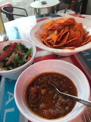 Fog Bar & Restaurant  