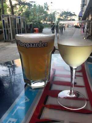 Fog Bar & Restaurant  