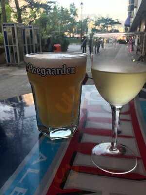 Fog Bar & Restaurant  