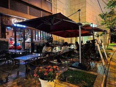 Cocina 3 Tapas Restaurant & Bar