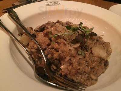 Cafe Deco Pizzeria 上環分店