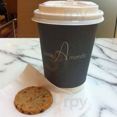 Petite Amanda
