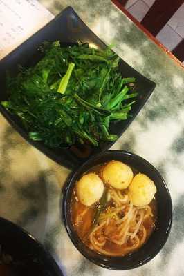 雲南桂林過橋米線