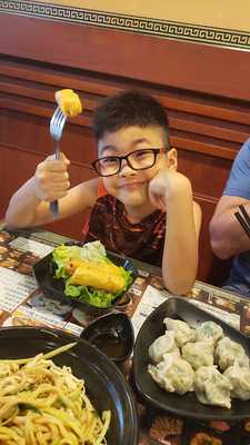 雲南桂林過橋米線