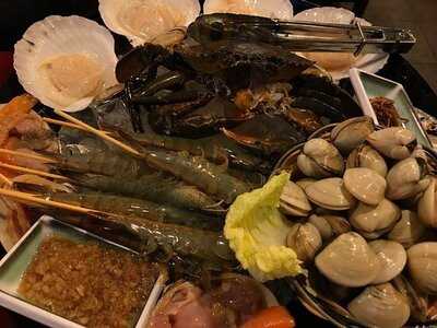 粵式生香蒸氣海鮮火鍋