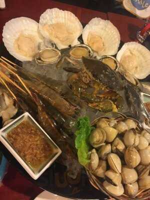 粵式生香蒸氣海鮮火鍋