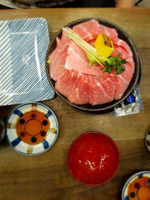 爆丼屋