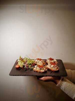 Moreish & Malt (逸·酒店)