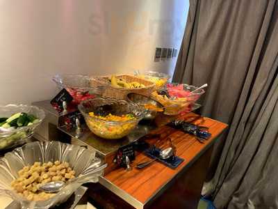 都會自助餐廳   - 九龍酒店