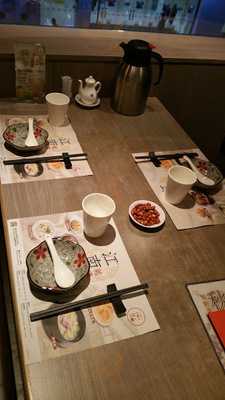 尚點小籠包.上海麵館