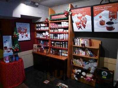 星巴克(西貢親民街店)