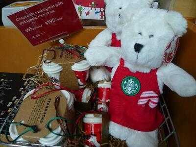 星巴克(西貢親民街店)