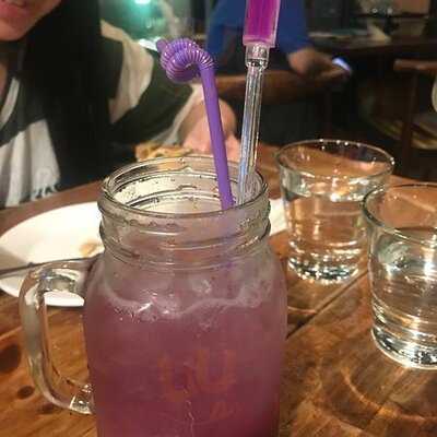 Oyster Station Snack & Oyster Bar (樂富)