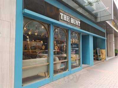 The Hunt Coffee & Roastery